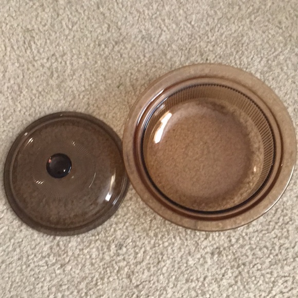 Vision by Corning vintage casserole dish with lid - Picture 3 of 9